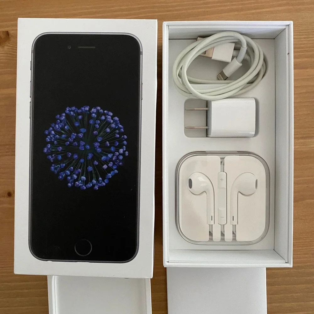Apple iPhone 6 Space Gray 32GB Original Box and Accessories Set MQ3X2LL/A